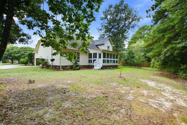 150 Haleswood Circle, Goose Creek, SC 29445