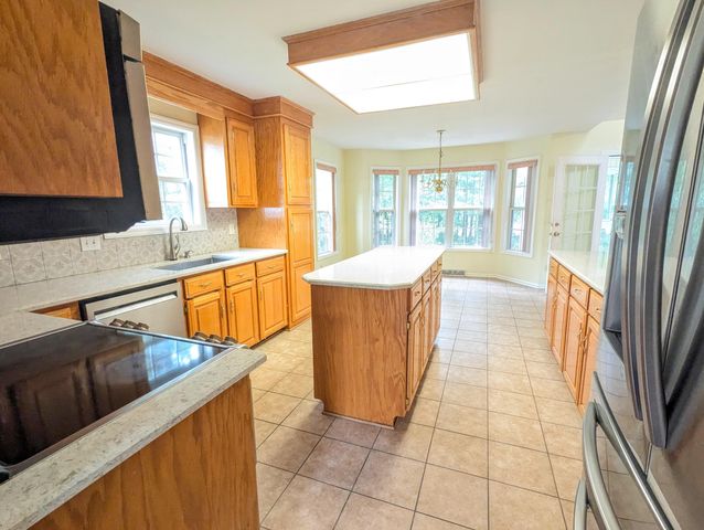 150 Haleswood Circle, Goose Creek, SC 29445