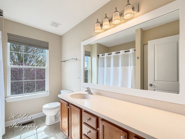 1403 Karen Drive, West Dundee, IL 60118