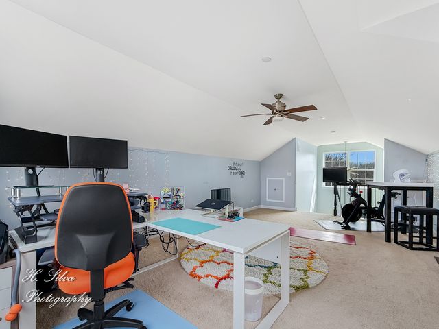 1403 Karen Drive, West Dundee, IL 60118