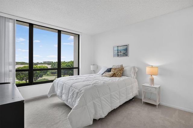 6895 Willow Wood Drive 1065, Boca Raton, FL 33434