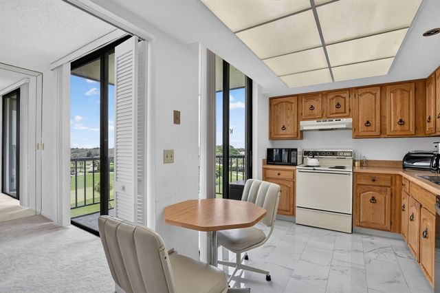 6895 Willow Wood Drive 1065, Boca Raton, FL 33434