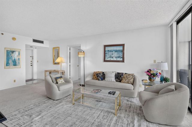 6895 Willow Wood Drive 1065, Boca Raton, FL 33434