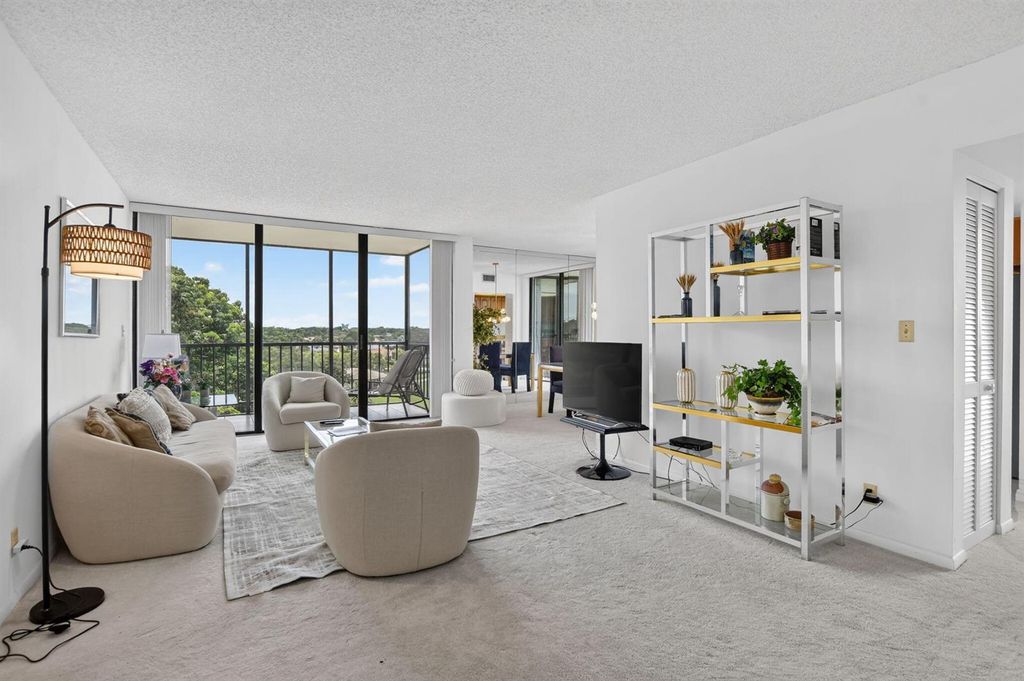 6895 Willow Wood Drive 1065, Boca Raton, FL 33434