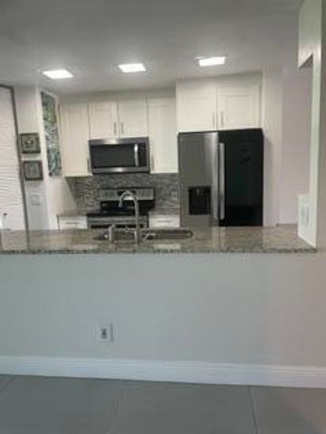 1660 W Golfview Drive, Pembroke Pines, FL 33026