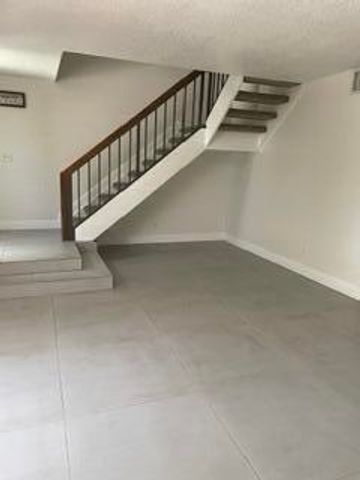 1660 W Golfview Drive, Pembroke Pines, FL 33026