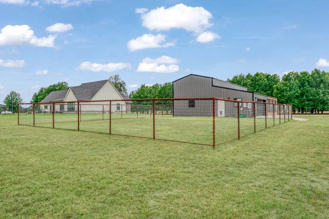 276 Private Road 44005, Blossom, TX 75416