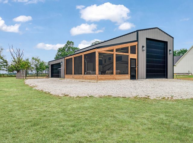 276 Private Road 44005, Blossom, TX 75416