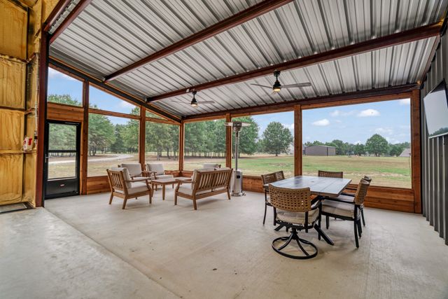 276 Private Road 44005, Blossom, TX 75416