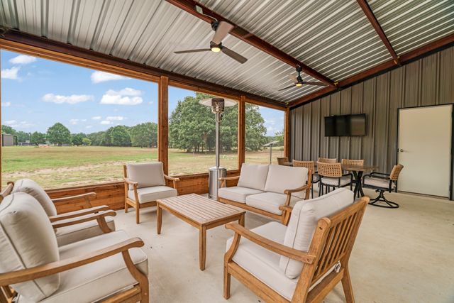 276 Private Road 44005, Blossom, TX 75416