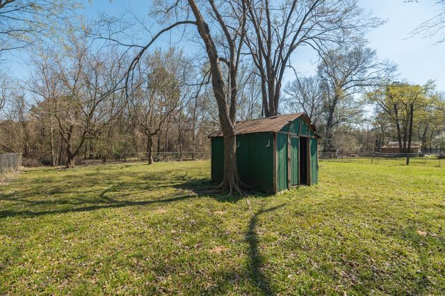 31942 S Wiggins Street, Magnolia, TX 77355