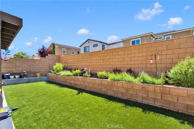12906 Echo Valley, Victorville, CA 92392