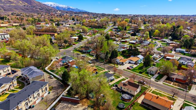 1060 E SULLIVAN RD, Ogden, UT 84403