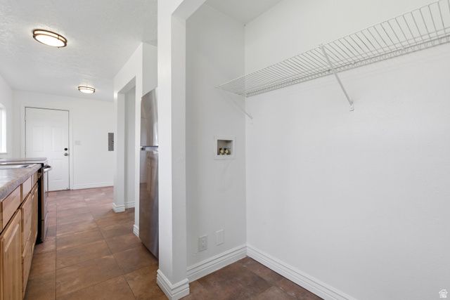 1060 E SULLIVAN RD, Ogden, UT 84403