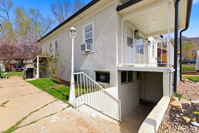 1060 E SULLIVAN RD, Ogden, UT 84403