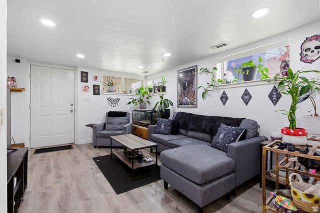 1060 E SULLIVAN RD, Ogden, UT 84403