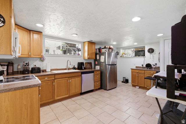 1060 E SULLIVAN RD, Ogden, UT 84403