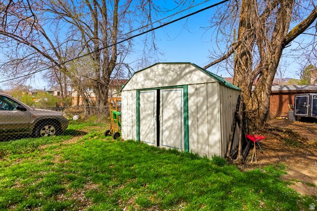 1060 E SULLIVAN RD, Ogden, UT 84403