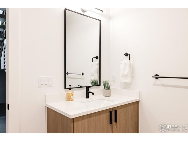 2595 Glenwood Dr, Boulder, CO 80304