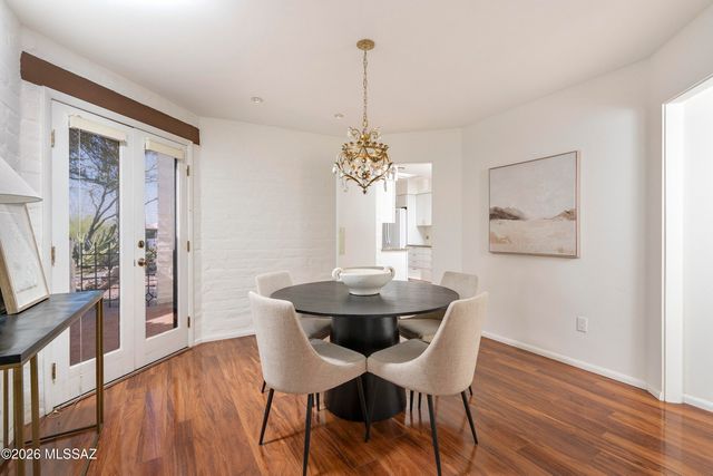 6250 N Campbell Avenue, Tucson, AZ 85718