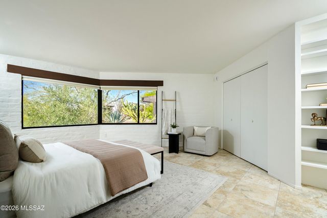 6250 N Campbell Avenue, Tucson, AZ 85718