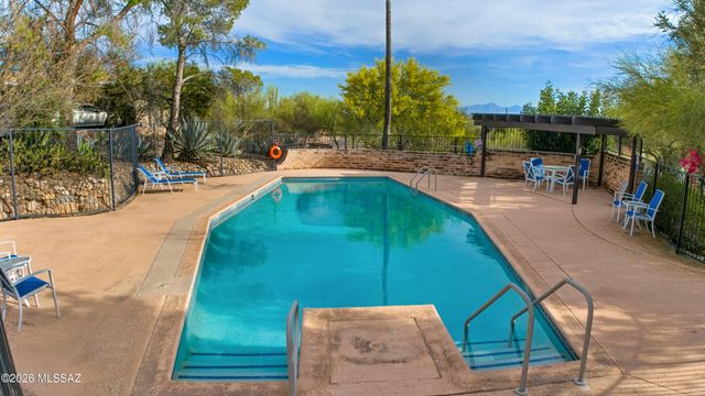 6250 N Campbell Avenue, Tucson, AZ 85718