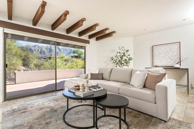 6250 N Campbell Avenue, Tucson, AZ 85718