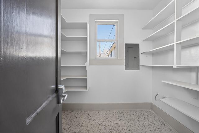 3616 Avenue L, Galveston, TX 77550