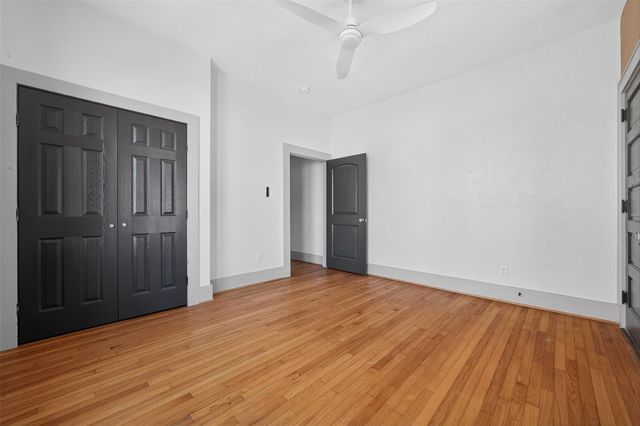 3616 Avenue L, Galveston, TX 77550