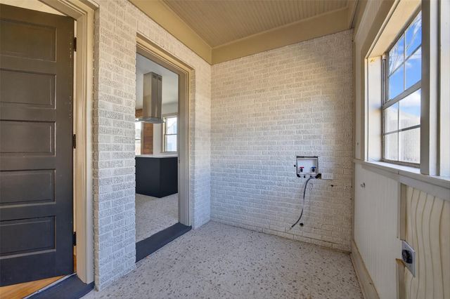 3616 Avenue L, Galveston, TX 77550