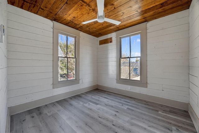 3616 Avenue L, Galveston, TX 77550