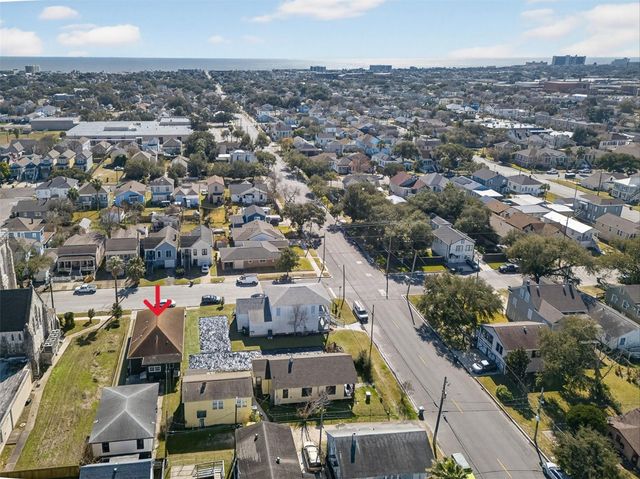 3616 Avenue L, Galveston, TX 77550