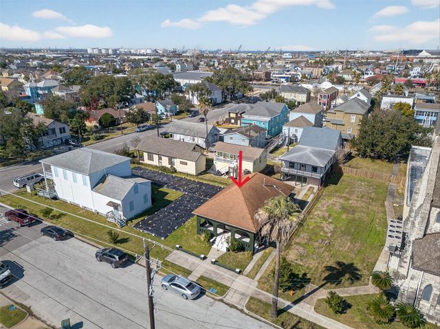 3616 Avenue L, Galveston, TX 77550