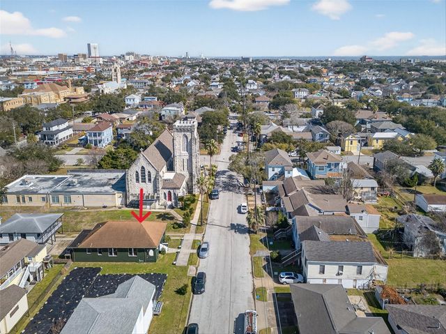 3616 Avenue L, Galveston, TX 77550