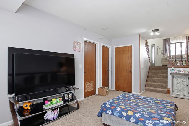 1920 Island Court, Woodstock, IL 60098