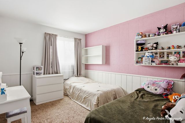 1920 Island Court, Woodstock, IL 60098