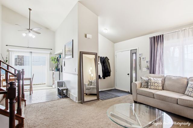 1920 Island Court, Woodstock, IL 60098