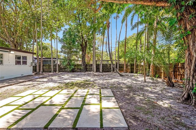 1315 NE 130th St, North Miami, FL 33161