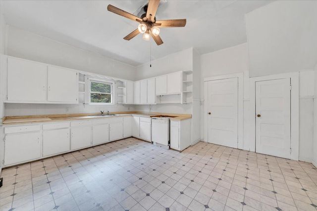 6973 Henry RD, Henry, VA 24102