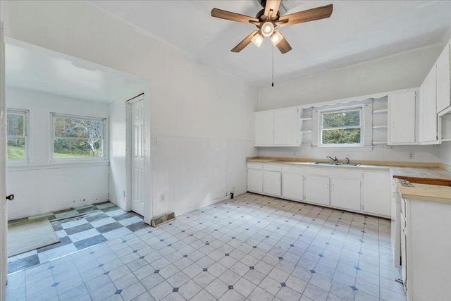 6973 Henry RD, Henry, VA 24102