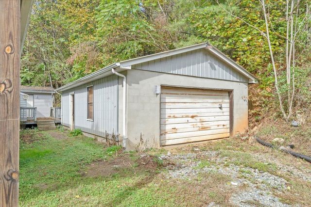 6973 Henry RD, Henry, VA 24102