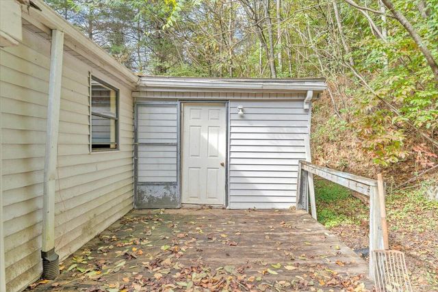 6973 Henry RD, Henry, VA 24102