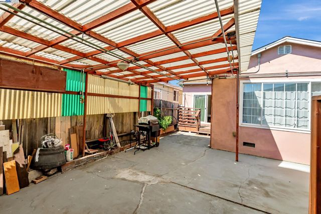 2434 Gaynor Ave, Richmond, CA 94804