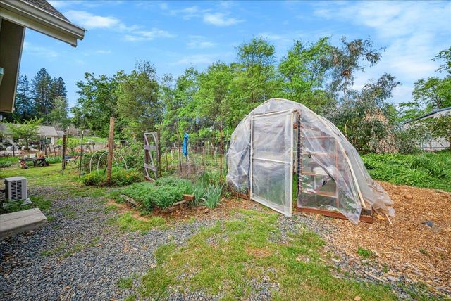 709 Cole Rd, Meadow Vista, CA 95722