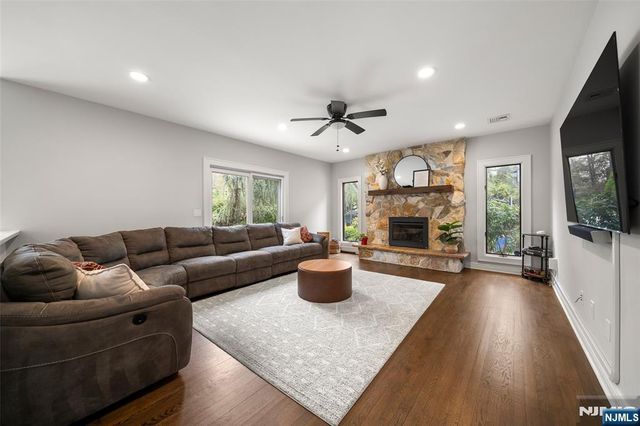 15 Clinton Street, Norwood, NJ 07648