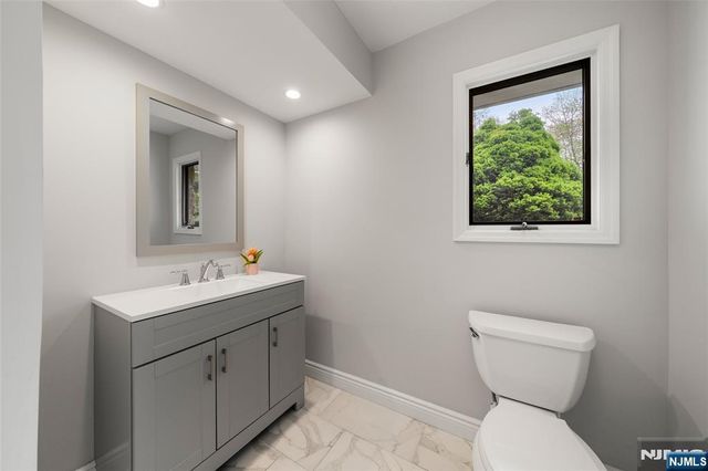 15 Clinton Street, Norwood, NJ 07648