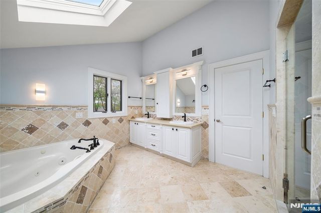 15 Clinton Street, Norwood, NJ 07648
