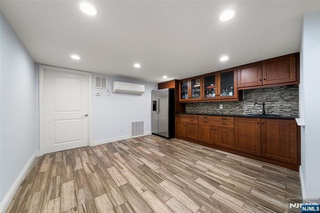 15 Clinton Street, Norwood, NJ 07648