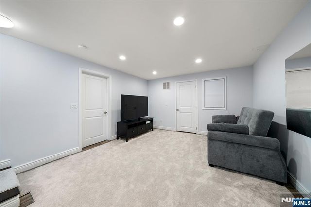 15 Clinton Street, Norwood, NJ 07648
