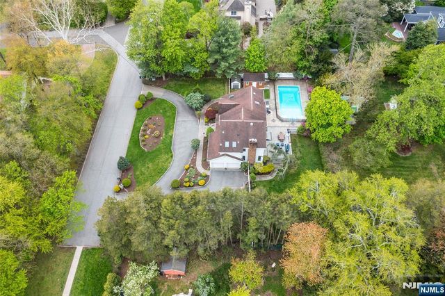 15 Clinton Street, Norwood, NJ 07648